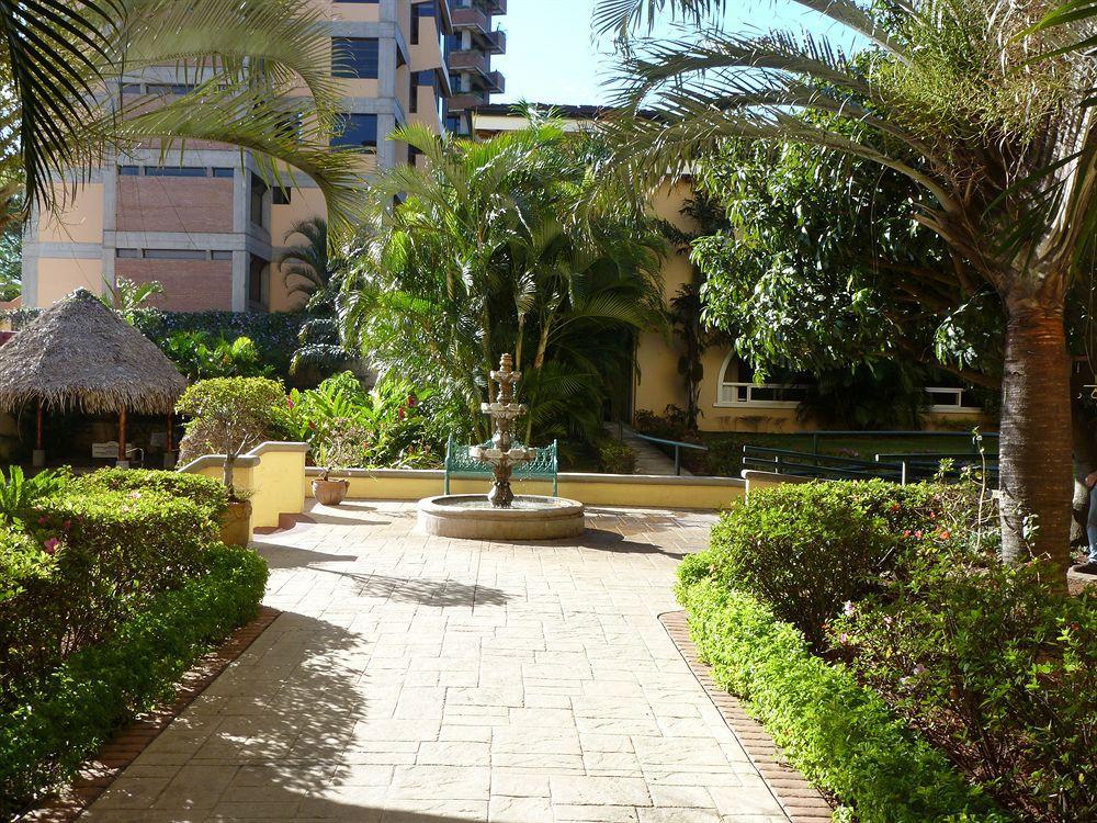 Apartotel & Suites Villas Del Rio San José Buitenkant foto